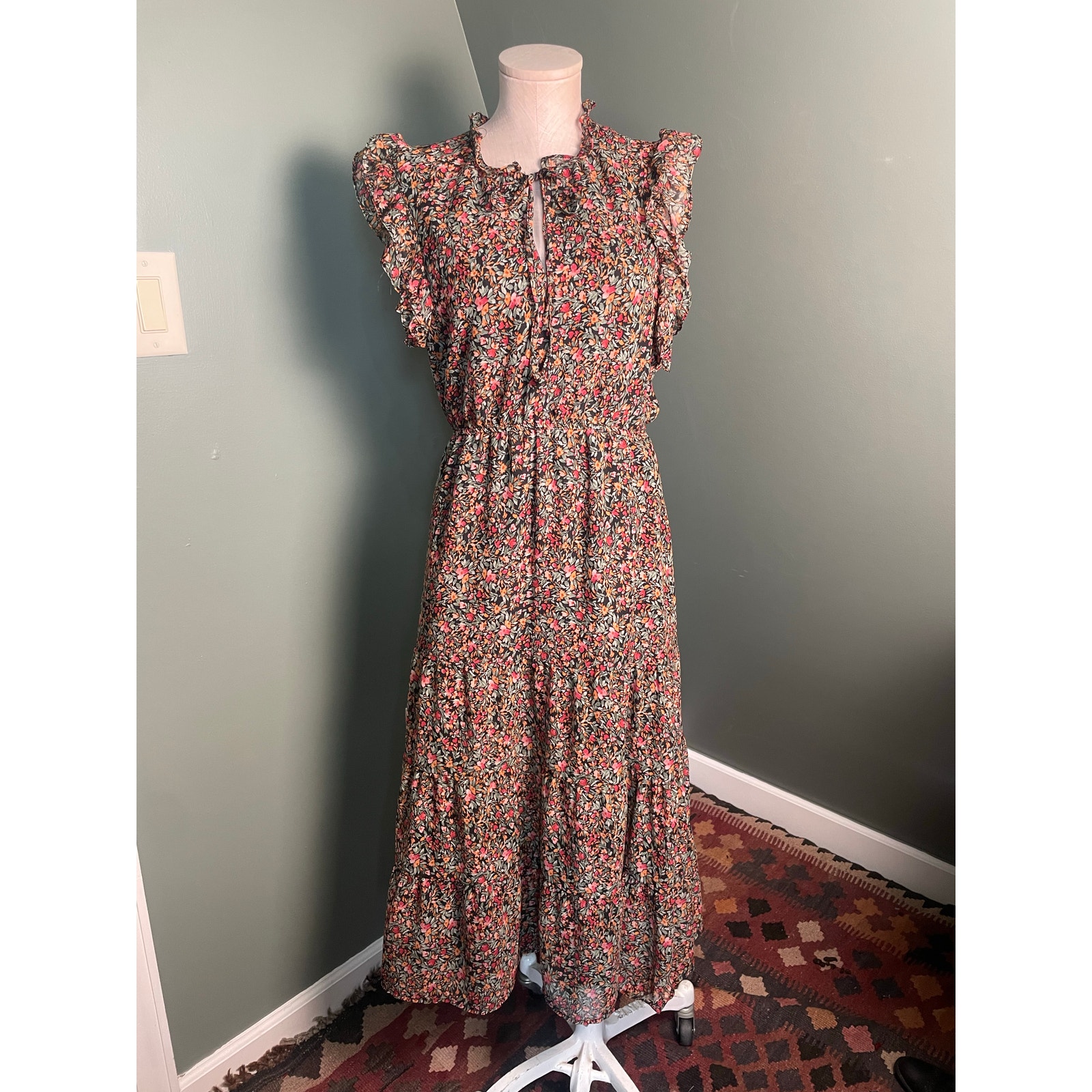 Bb Dakota Steve Madden Flutter Sleeve Black Floral Maxi Dress. Size Small.